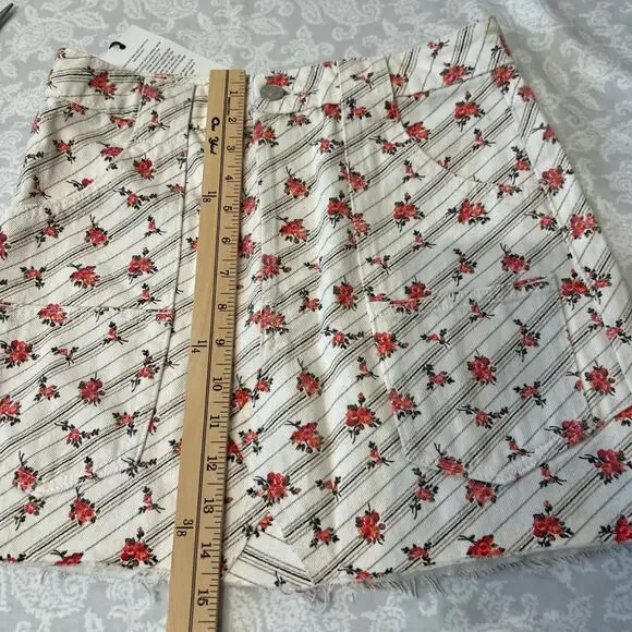 RE/DONE Originals Cargo Rose Print Denim Mini Skirt Size 25 - Picture 9 of 10